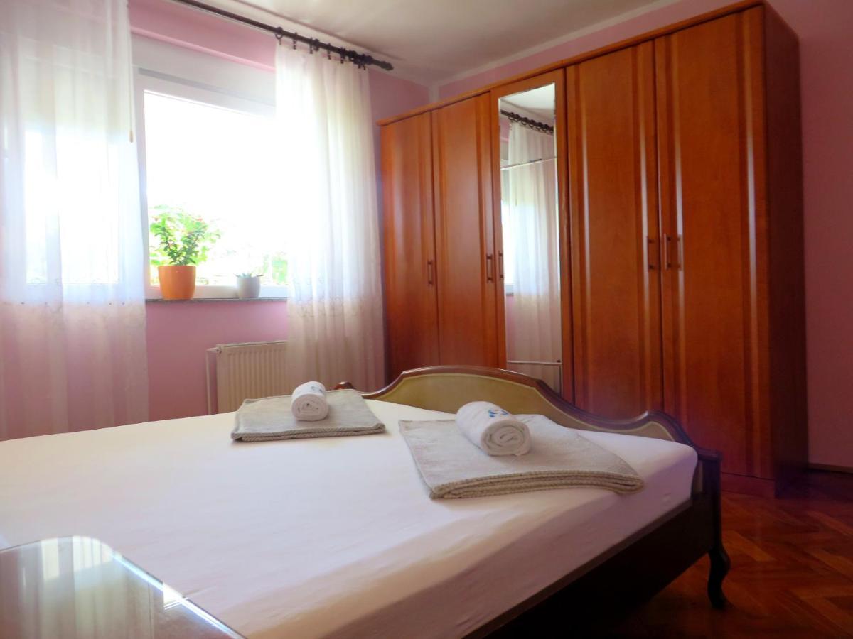 Beach Apartments Roza - The Garden Apartment Biograd Na Moru Exterior foto